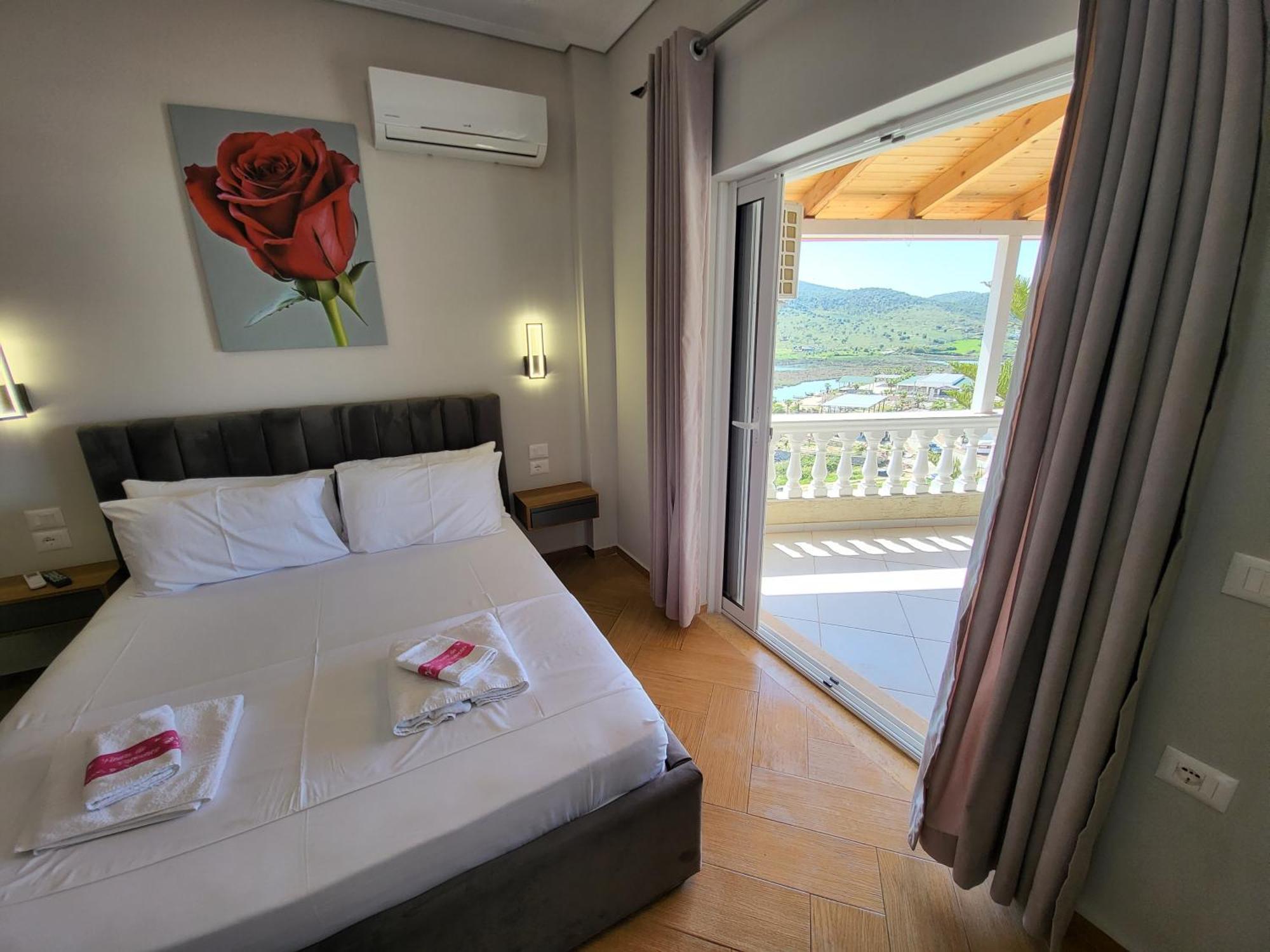 Villa Sarti 卡萨米尔 客房 照片